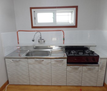 올 겨울 한전산업개발과 연계하여 소외계층 어르신댁에 씽크대와 가스렌지 설치(11. 15) 이미지